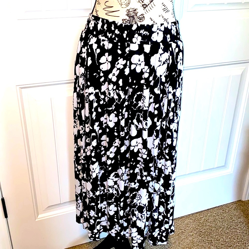 Cynthia Rowley Floral Skirt - Picture 5 of 7